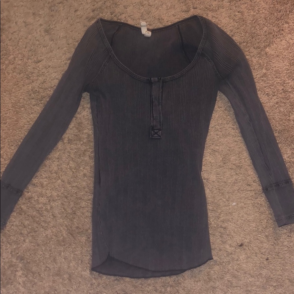 Long Sleeve Gray Shirt